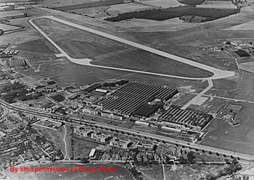 B&W 1947 aerial shot of de Havilland factory and airfield
