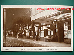 Hatfield Railway Station platform