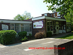 Single storey public library at Woodhall